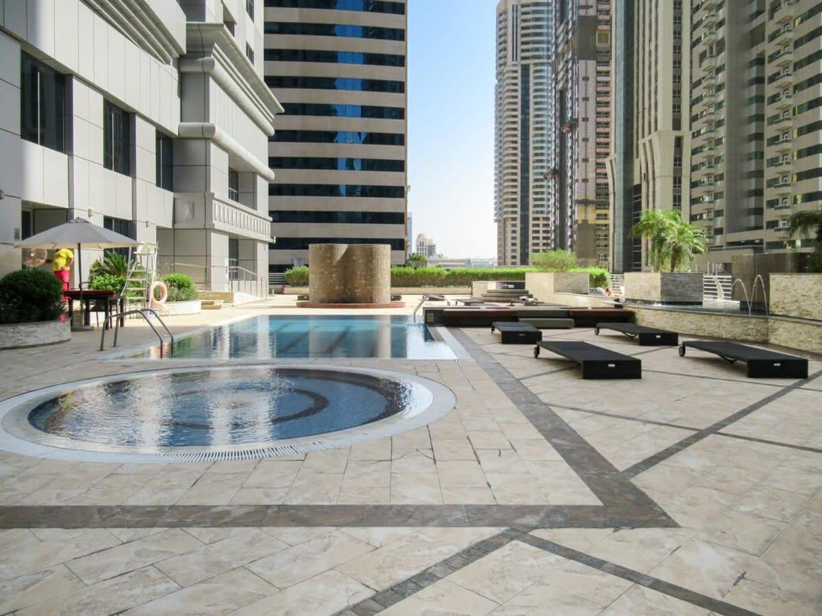 Frank Porter - Princess Tower Dubai Exterior photo